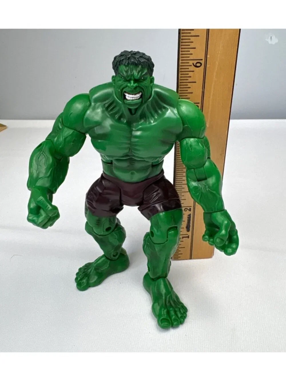 Marvel 2002 Hulk Action Figure 6.5